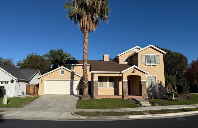 5 bedrooms located in Redbridge Gated Community! - 1308 Hamlet Court, Tracy, CA 95377
