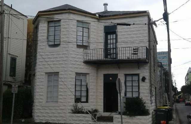 245 Lincoln Streets photos photos