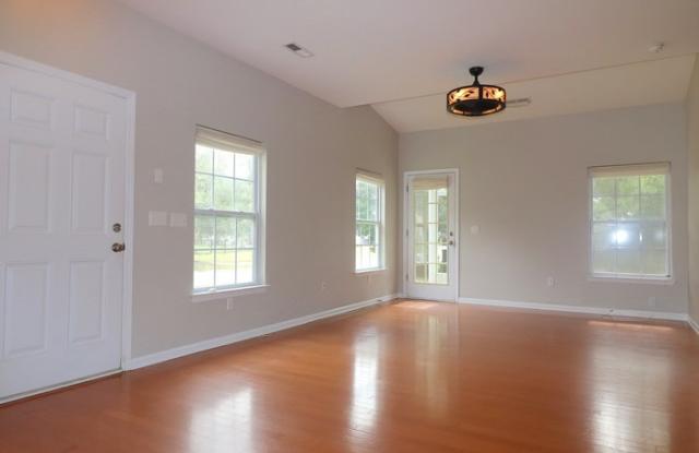 165 Dorothy Drive Gallery 3