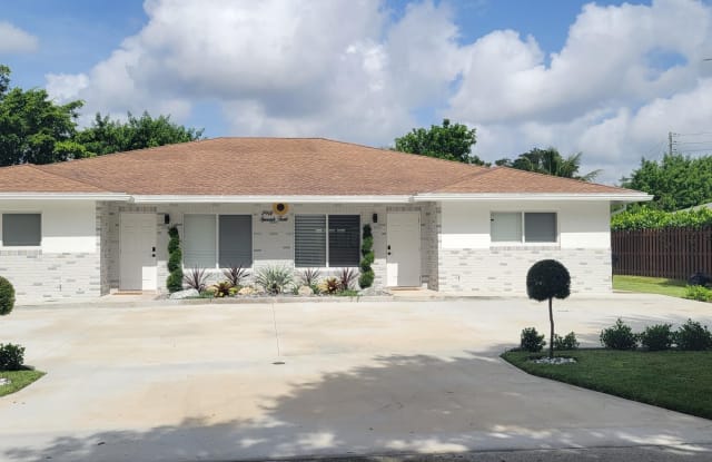 2914 Spanish Trail - 2914 Spanish Trail, Delray Beach, FL 33483