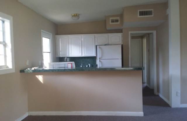 1459 Griflet  Road Gallery 4