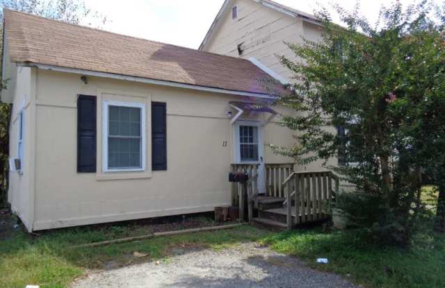 11 N Quince Ave - 11 Quince Avenue, Highland Springs, VA 23075