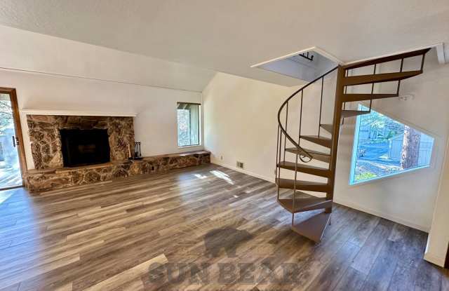 Cozy 2 bedroom on the creek w 1 Car Garage! - 696 Village Boulevard, Incline Village, NV 89451