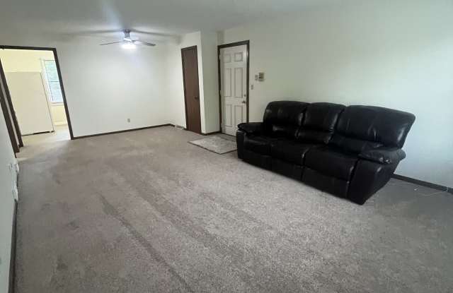8425 Colwyn Court Gallery 4