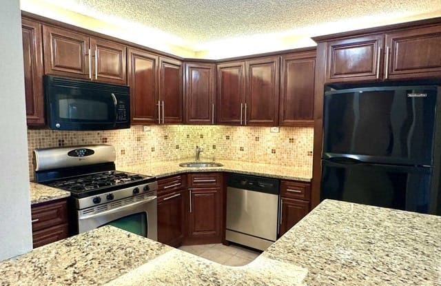 303  Linden Street - 303 Linden Street, Bergen County, NJ 07430