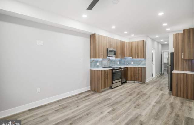 2950 KENSINGTON Avenue Gallery 2