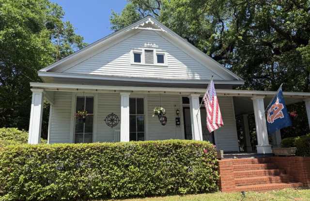 2162 Dauphin Street photos photos