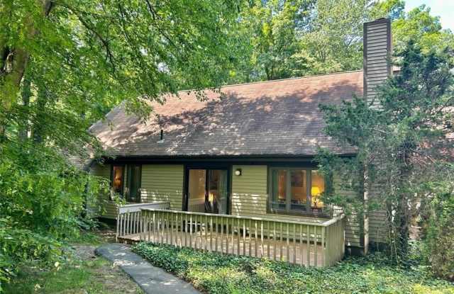 4 Copper Hill Drive - 4 Copper Hill Drive, New Haven County, CT 06437