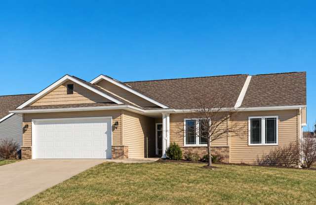 $2,500 | 5 Bedrooms 2 Bath | Deck | Finished basement | Fenced Yard Gallery 1