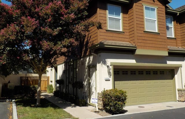 6391 Sussex Ct - 6391 Sussex Court, Dublin, CA 94568