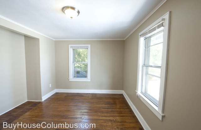 146 Columbian Ave Gallery 3
