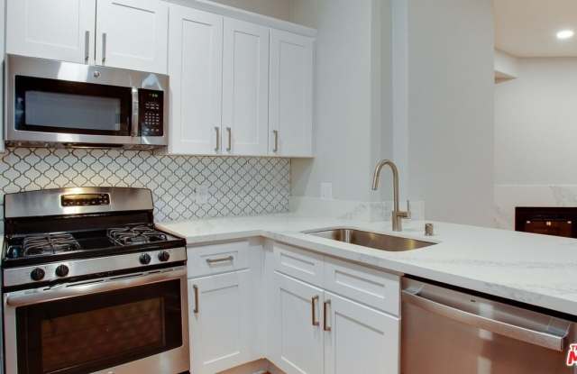 5557 W 6th St photos photos