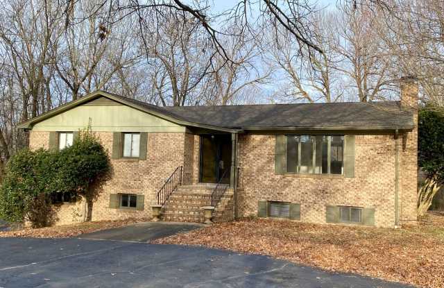 Halehaven Home: Beautifully Renovated 3 bdrm, 2.5 bath with finished basement photos photos Halehaven Home: Beautifully Renovated 3 bdrm, 2.5 bath with finished basement photos photos