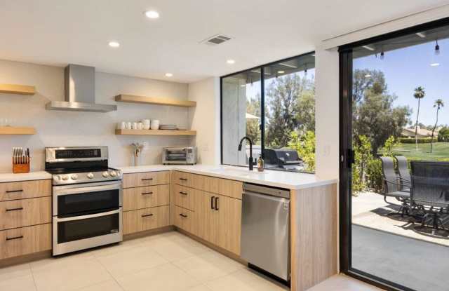Furnished 3BR Golf View Condo in Palm Desert, Monthly Rental Gallery 4