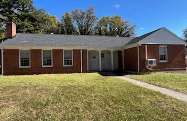 169 Forestlawn Dr - 169 Forestlawn Drive, Danville, VA 24540