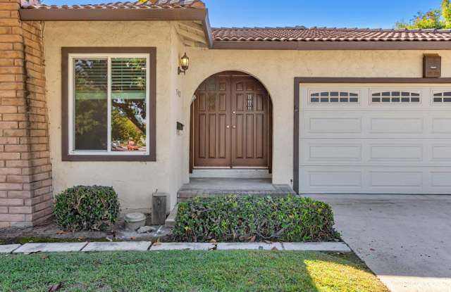 Updated Duplex in Sunnyvale Gallery 4
