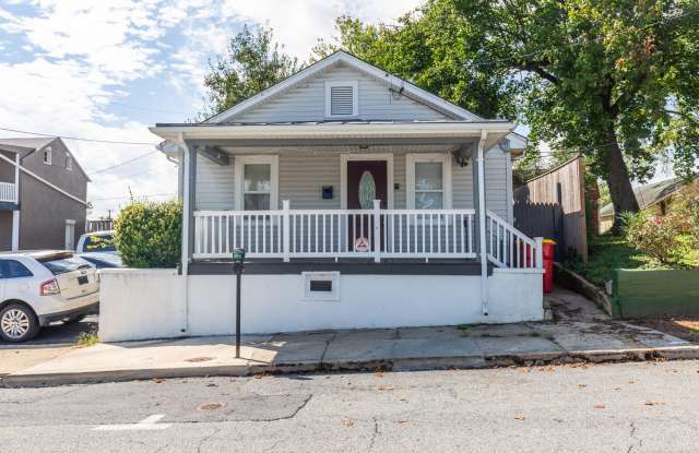2 Beds, 1 Bath Rancher in Charles Town, WV - 110 North Lawrence Street, Charles Town, WV 25414