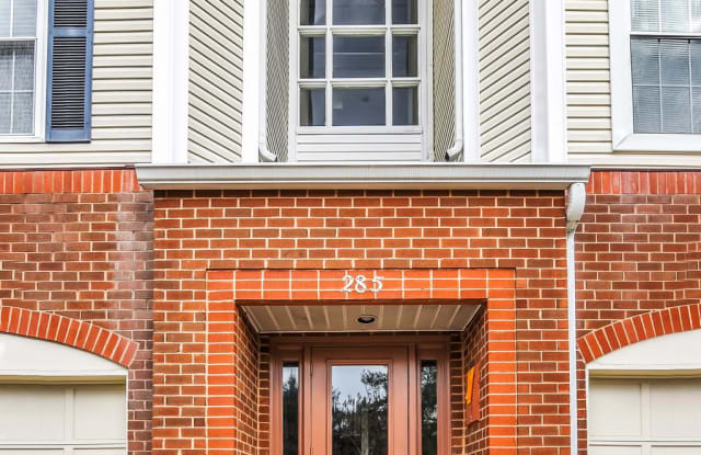 285 S PICKETT STREET - 285 South Pickett Street, Alexandria, VA 22304