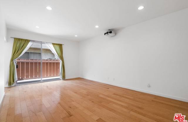 1828 BARRY Ave Gallery 2