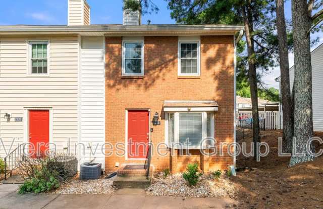 136 Holcomb Ferry Rd - 136 Holcomb Ferry Road, Roswell, GA 30076