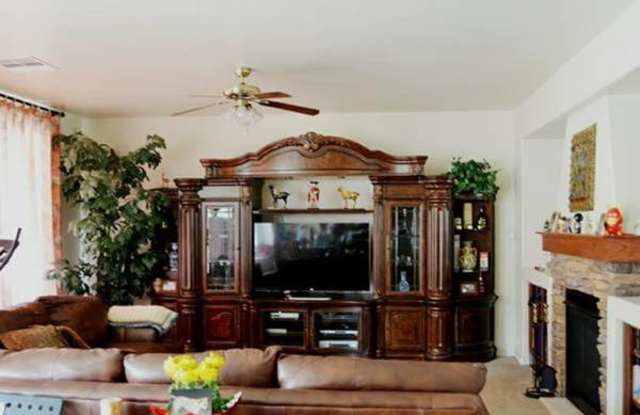 2111 East Chanute Pass Gallery 2