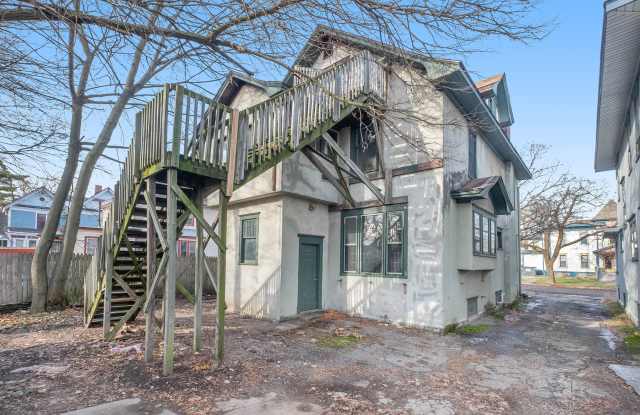 605 W Cedar St Gallery 2