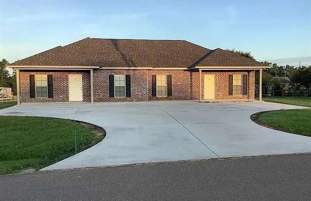 51487 AVERETT Road - 51487 Averett Road, Tangipahoa County, LA 70446