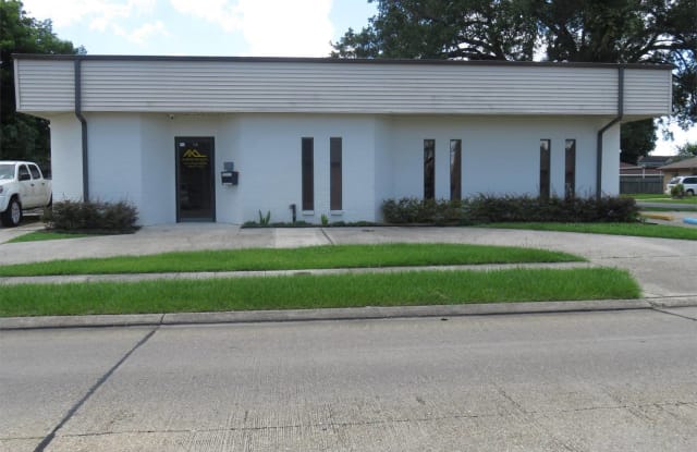 710 West Genie Street - 100 - 710 W Genie St, Chalmette, LA 70043
