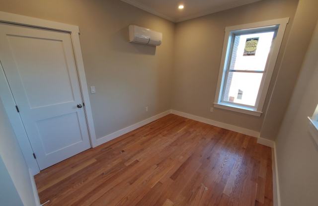 Charming 3 Bedroom Gallery 3