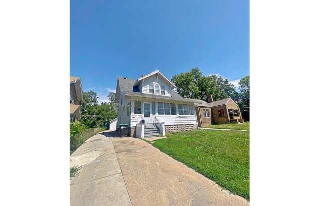 4 bedroom home on Florence Boulevard Gallery 4