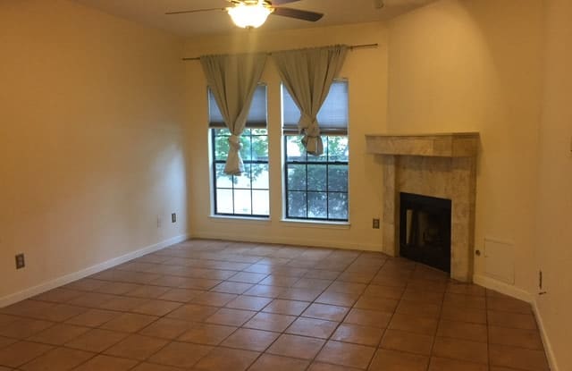 8655 Datapoint Dr - 8655 Datapoint, San Antonio, TX 78229