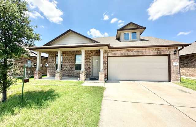 Viewable September 29th! Pets Accepted! photos photos