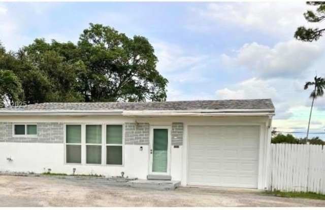 4536 SW 24th Ave photos photos