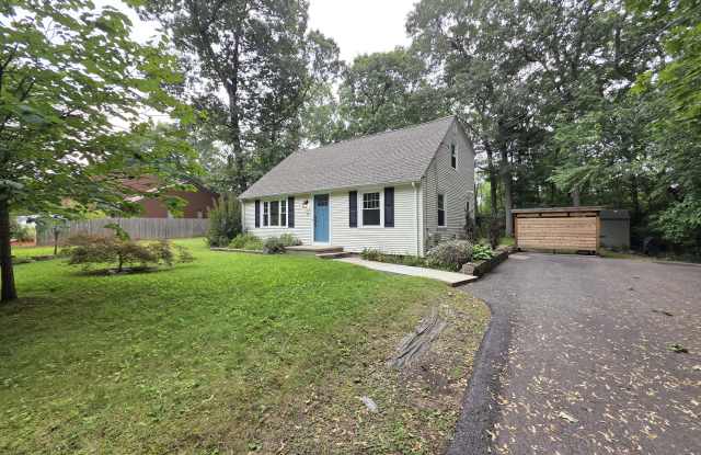 73 Posnegansett Ave Gallery 1