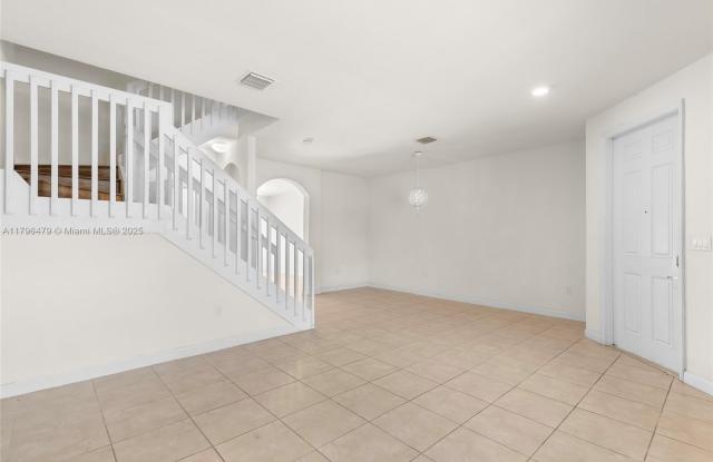 9314 W 33rd Ln Gallery 4