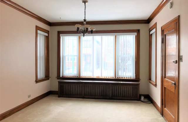 4947 South Keeler Avenue Gallery 3