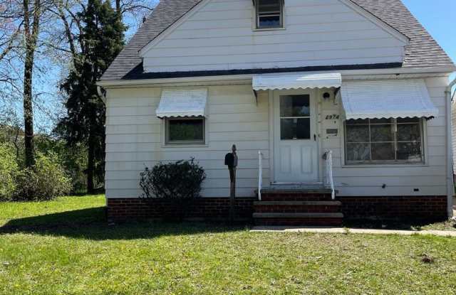 4bd Single Garfield Water/Sewer included Gallery 1