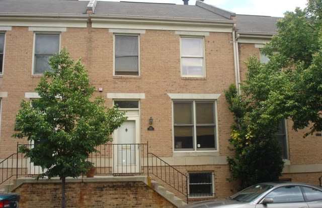 1211 S. Linwood Ave. Huge 3BR, 3.5BA Townhouse in Canton photos photos 1211 S. Linwood Ave. Huge 3BR, 3.5BA Townhouse in Canton photos photos