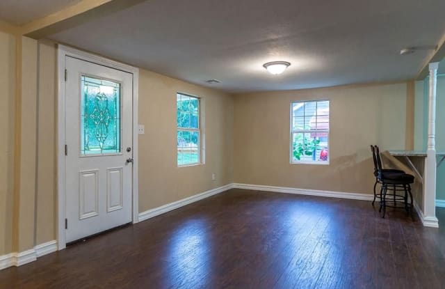 1410 South Washington Avenue - 1410 South Washington Avenue, Fayetteville, AR 72701