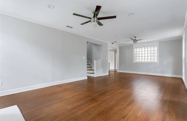 6929 Hammond Avenue Gallery 4