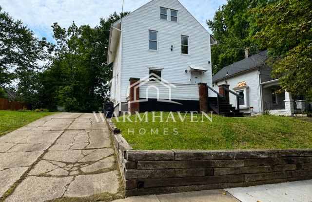 804 Beardsley Street Gallery 1