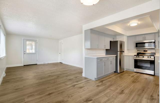 Updated 2-Bedroom Property with Central AC and Unfinished Basement! - 1408 East 16th Street, Loveland, CO 80538