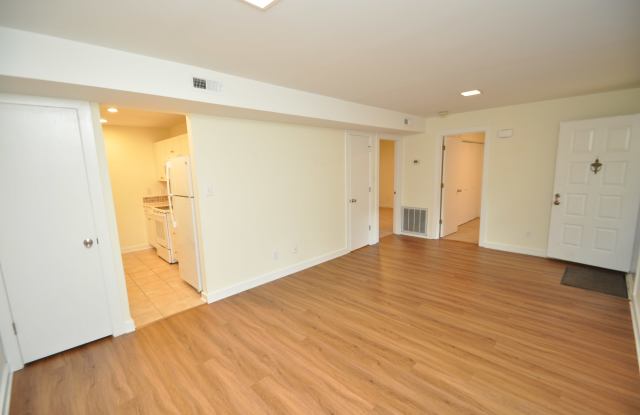 100 Carmichael Ct Gallery 3