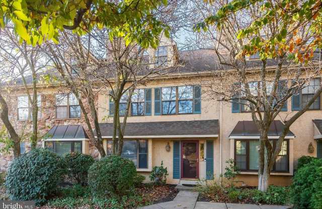 60 Iroquois Ct photos photos
