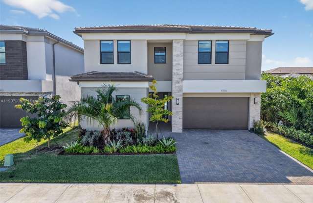 8356 Royal County Down Rd - 8356 Royal County Down Road, Palm Beach County, FL 33434