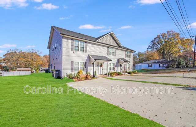 604 W 8th St. photos photos