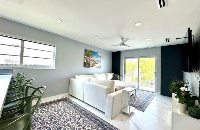 1428 Euclid Avenue 207, Miami Beach, FL 33139 - 3941 Gallery 4