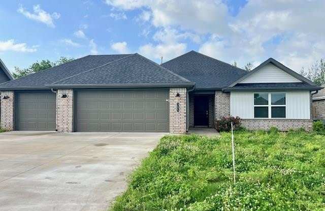 305 Pennington  AVE photos photos