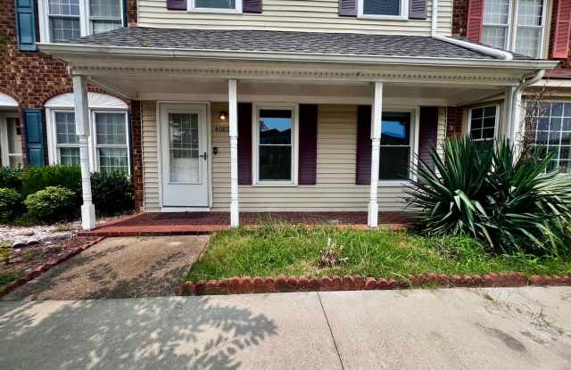 Stunning 3-Bedroom Townhome with Lake Views in the Heart of Virginia Beach Gallery 3