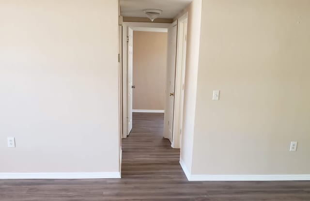 4312 Westwood Dr Gallery 3